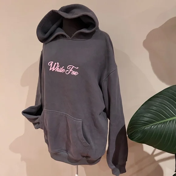 White Fox Season 7 grey and pink hoodie - Picture 7 of 10